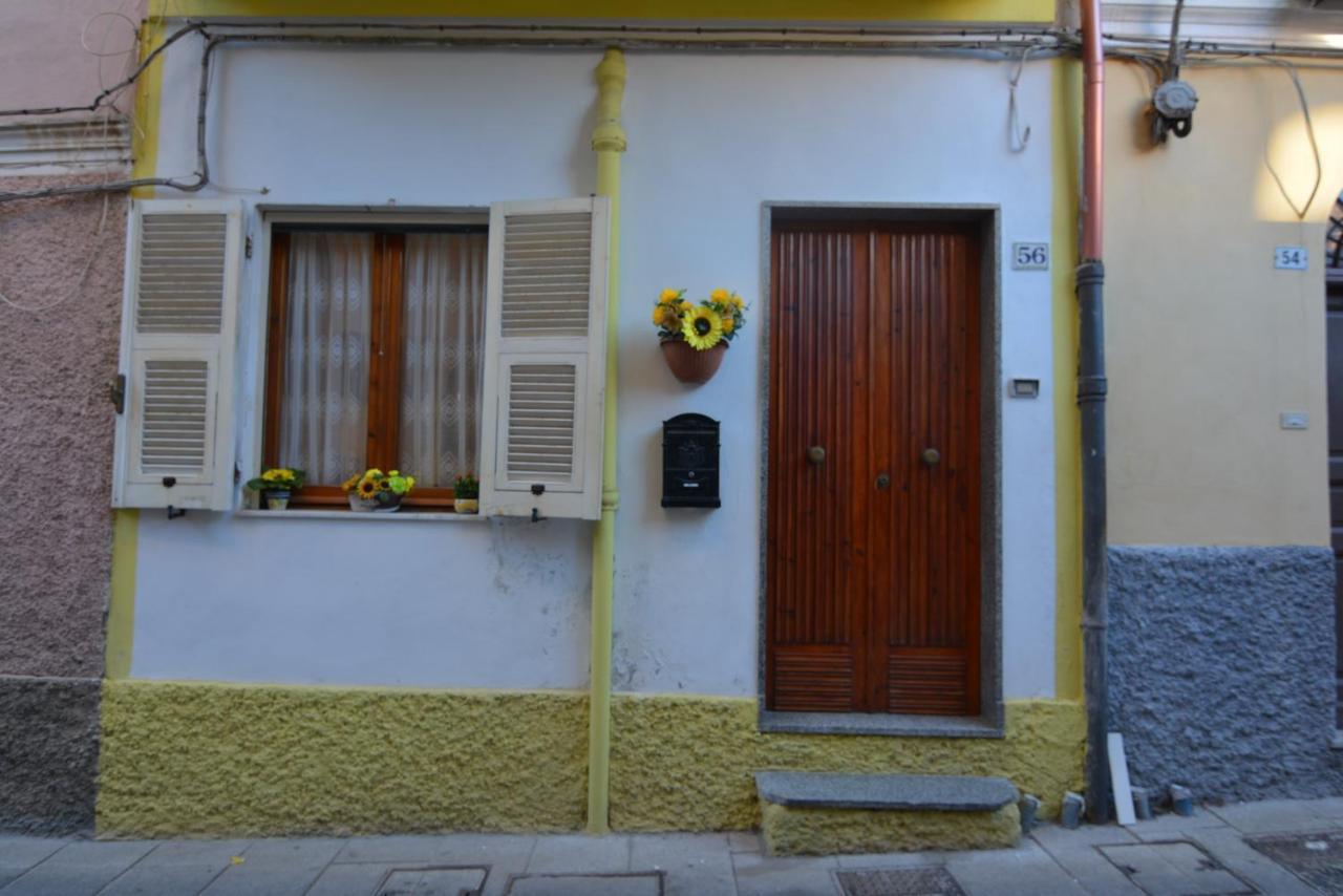 Casa Vacanze I Girasoli Иглесиас Экстерьер фото