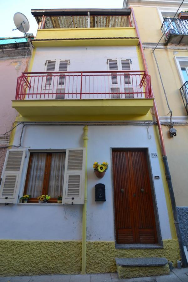Casa Vacanze I Girasoli Иглесиас Экстерьер фото